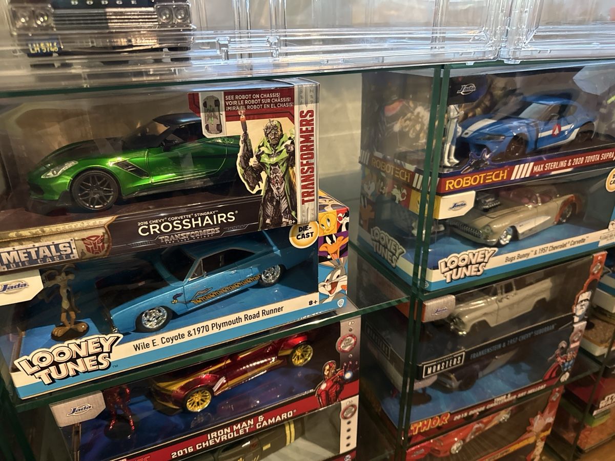 Voitures modèles: Die Cast Transformers 2016 Chevy Corvette Crosshairs – Neuf avec emballage d'origine à Basel par Zomeg 7