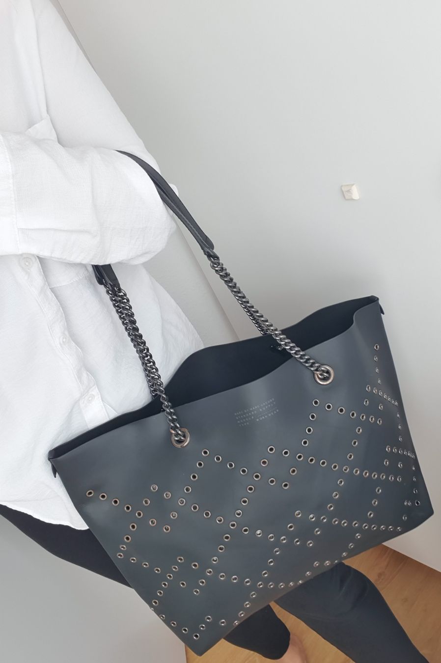 Marc Jacobs Borse da donna: Marc Jacobs Henkel/Schulterrtasche Leder Schwarz – Usato da Niederteufen venduto da Mira_72 7