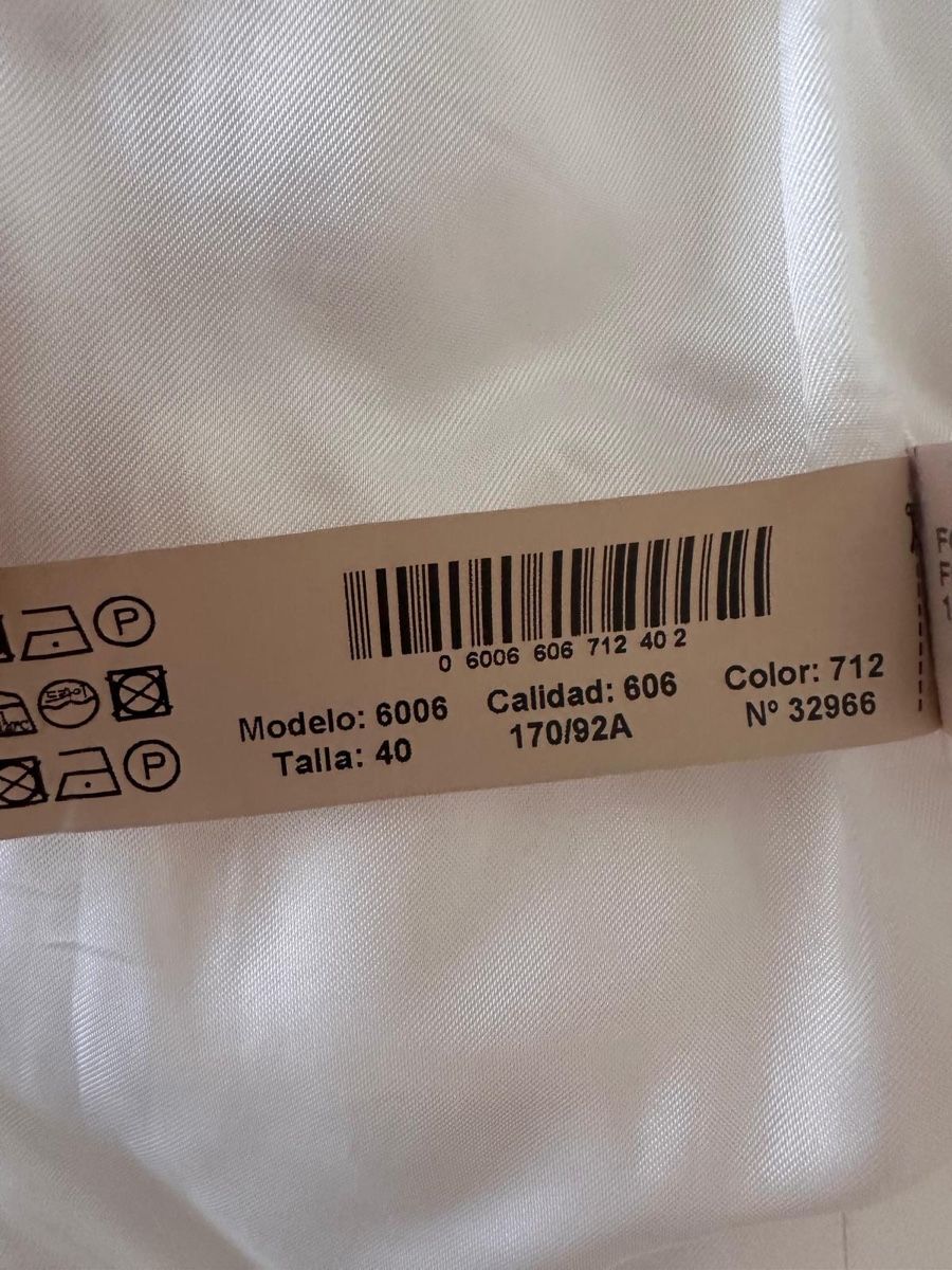 Massimo Dutti Jacken: Massimo Dutti Bouclé Jacke Creme – EUR 40 – elegant – Gebraucht aus Unterägeri von aig_7jjx 5