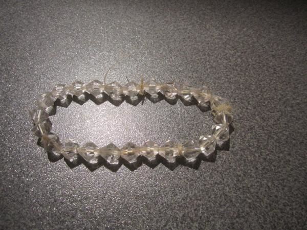 Bracelets: Armband weiss – D'occasion à Zürich par Motzkuh