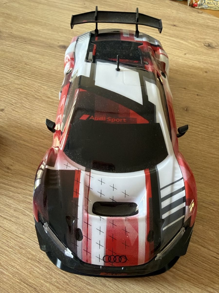 Carrera Modellismo RC: Carrera Audi R8 ferngesteuert  – Usato da Basel venduto da dgrauwiler 2