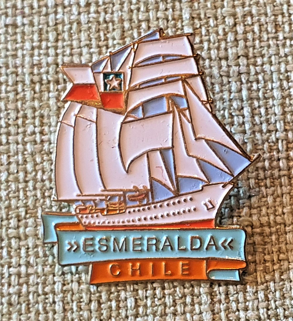 Placchette & Badge: K300 - Pin Segelschiff Chile Esmeralda – Usato da Reinach BL venduto da Boston-Verkauf
