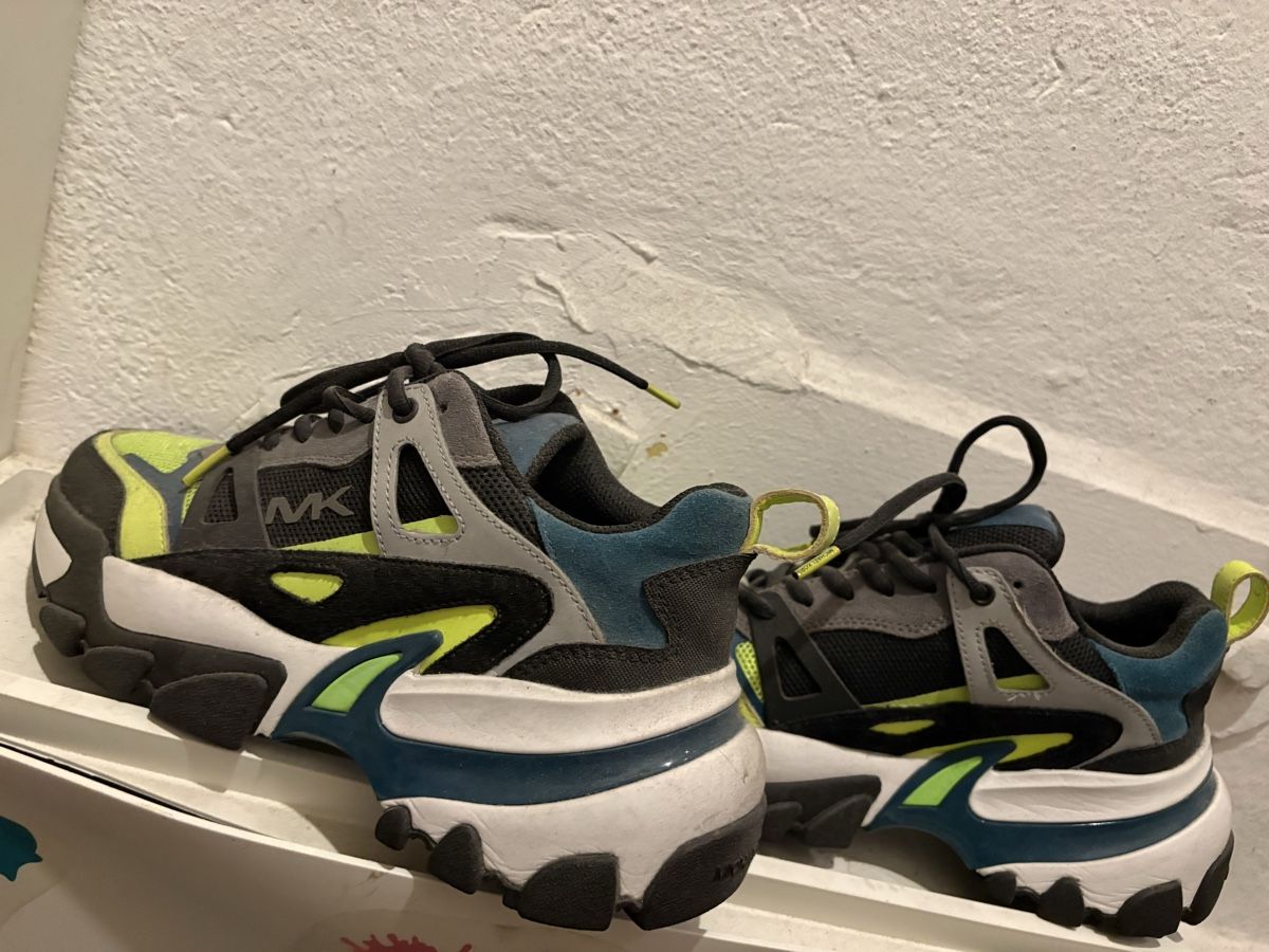 Michael Kors Herrenschuhe: Baskets Michael Kors multicolore pointure 42 bon état – Gebraucht aus Villeneuve VD von Edi_h
