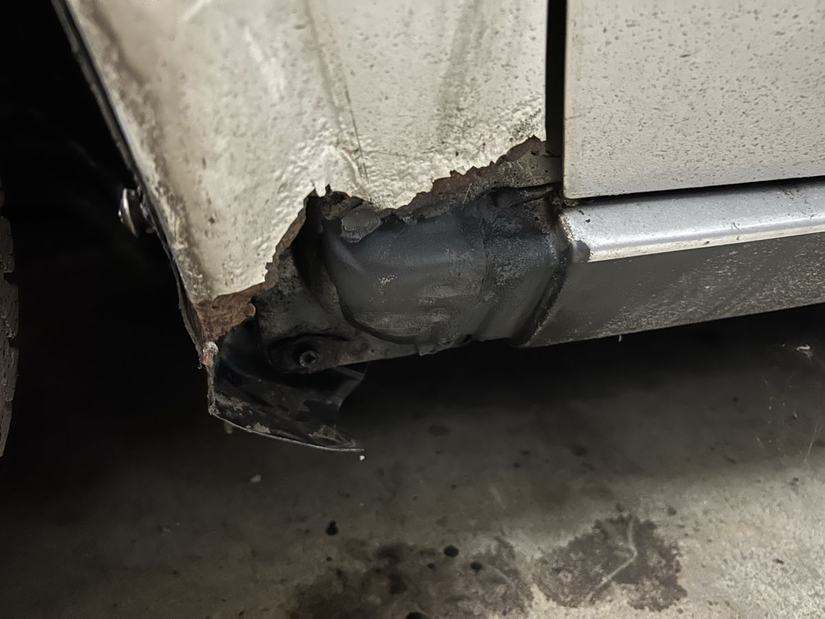 Nissan Automobili: 2x Nissan Bluebird Oldtimer Projekt Teile – Difettoso da Aarau venduto da Vintage1969 2