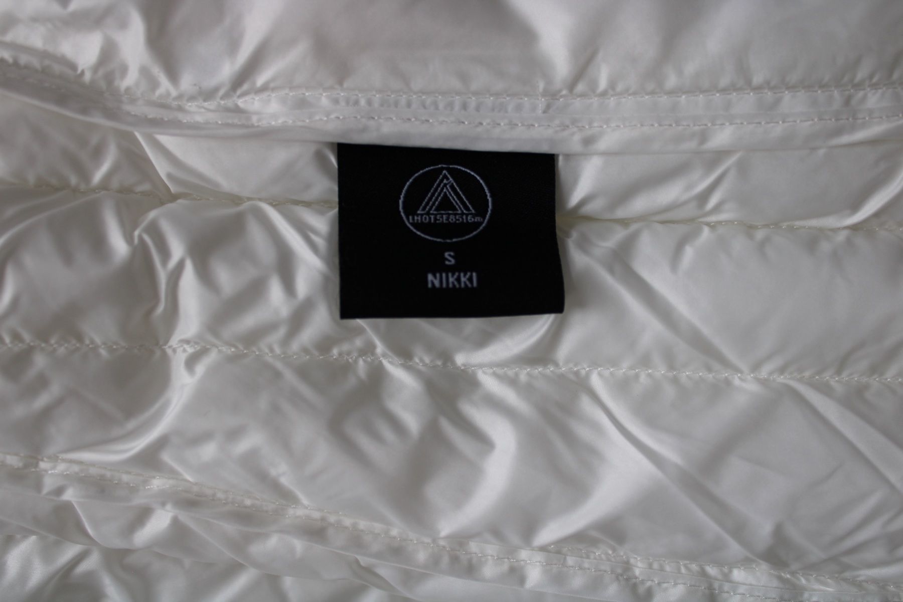Vestes: Veste Blanche – D'occasion à Essertines-Rolle par Nono_1802 2