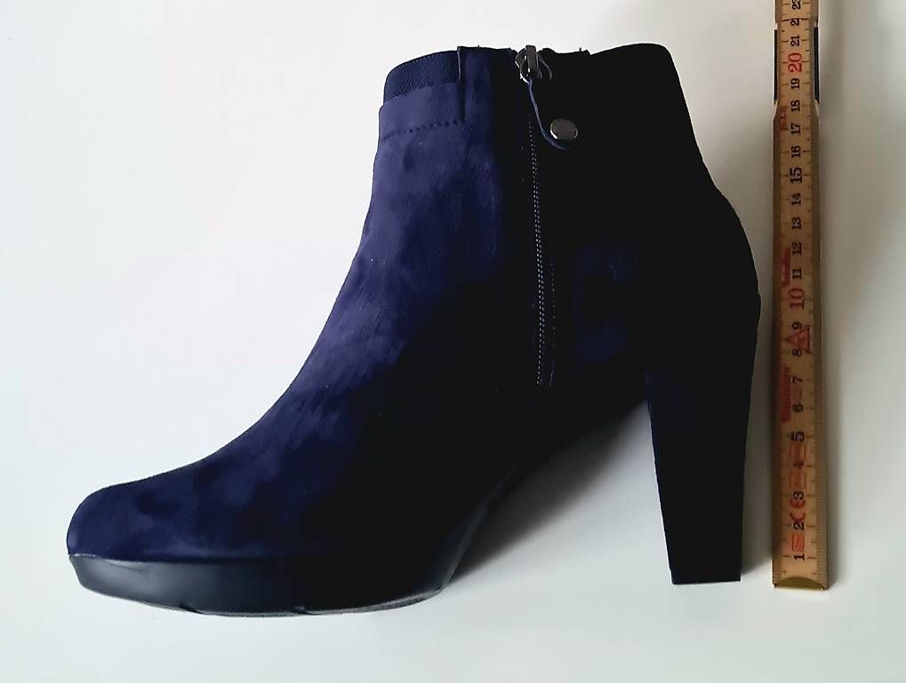 Scarpe da donna: Lederstiefelette Geox Gr. 38 blau – Usato da Kreuzlingen venduto da vir_thb7
