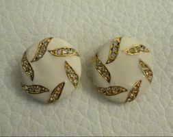 Boucles d’oreilles vintages comme neuves!