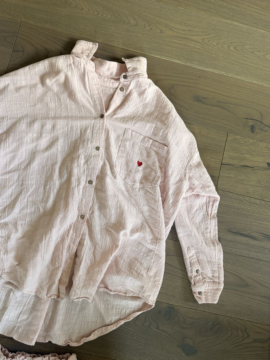 Lotti di vestiti: Shirt and shorts set – Usato da Zürich venduto da Bellinka23 3