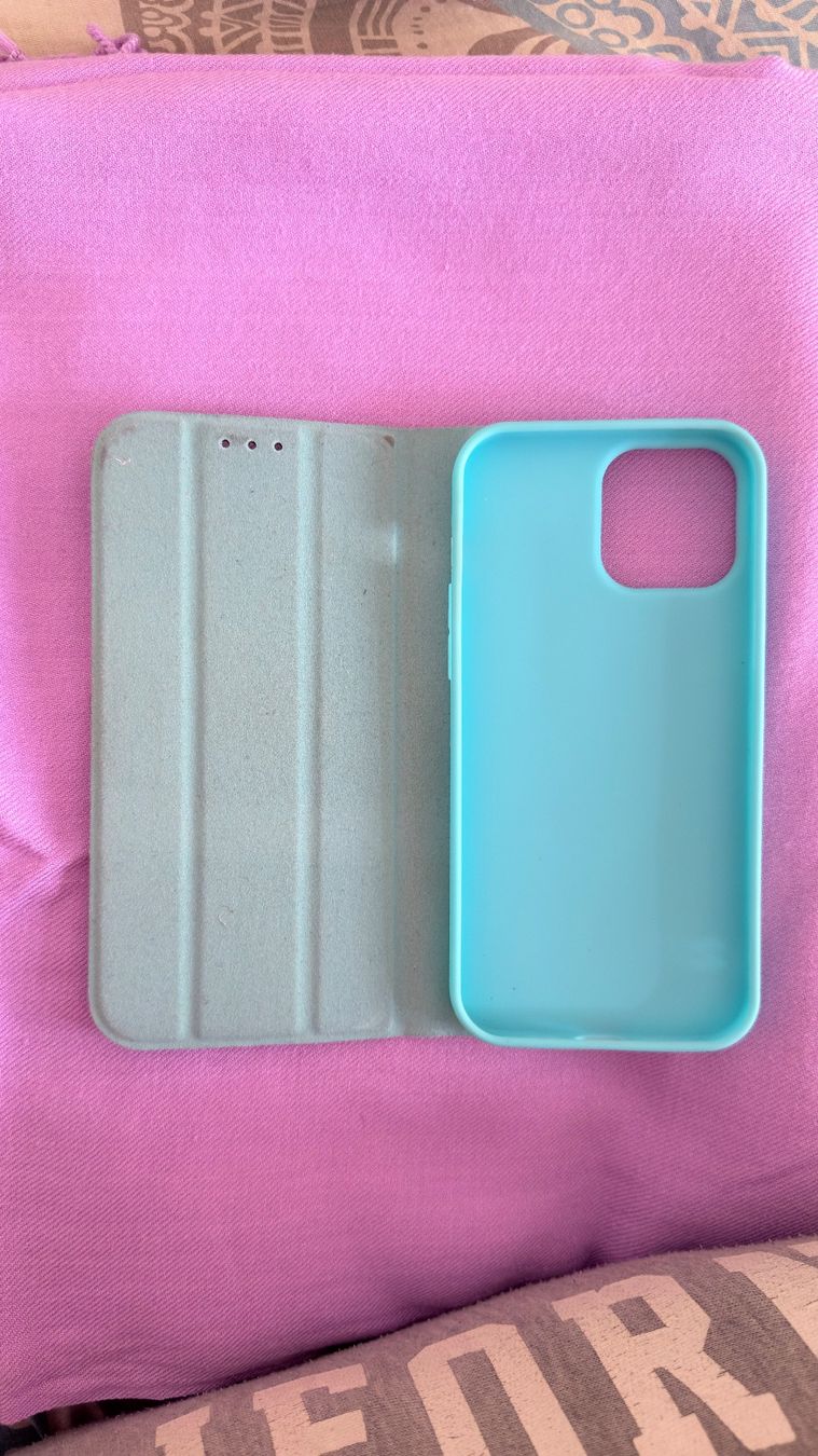 Covers & Schutzfolien: • Handycover - Cover - Hülle • – Gebraucht aus Basel von mendoza13 2