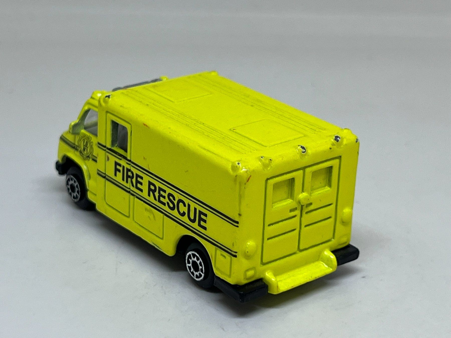 Maisto Modellini d'auto: Maisto Truck #29 – Usato da Wildegg venduto da LaaBoutique 2