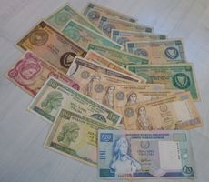 Sammlung ++19 Stück alte Banknoten aus Cypern ab 1968