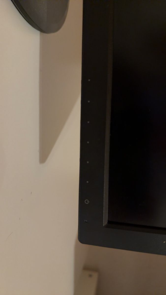 Monitore: Monitor – Gebraucht aus Pfeffikon LU von TomiRasic 2