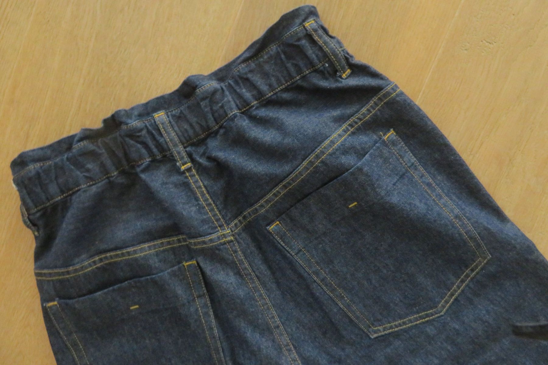 Lis Lareida Jeans: LIS LAREIDA Lou Jeans Grösse 34 – Nuovo (secondo la descrizione) da Wil ZH venduto da Tamagy 2