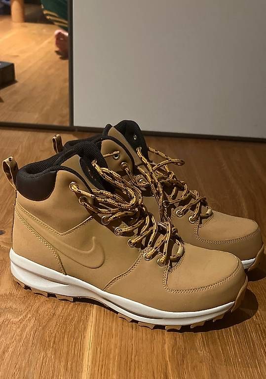 Herrenschuhe: Nike Winterschuhe – Neu und originalverpackt aus Zürich von and_fwy7