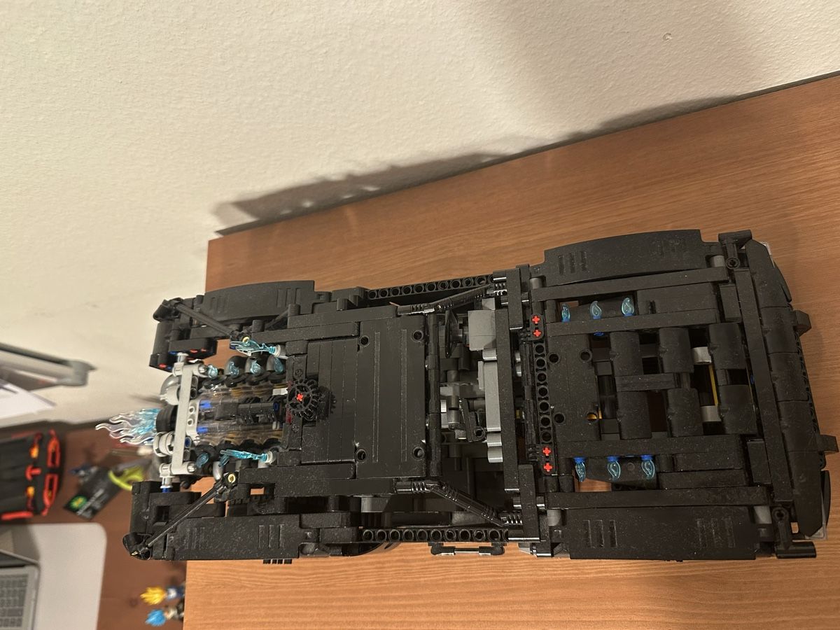 Lego Kit di costruzioni: Lego Technic: Batmobil – Usato da muttenz venduto da Bilal_Kr 4