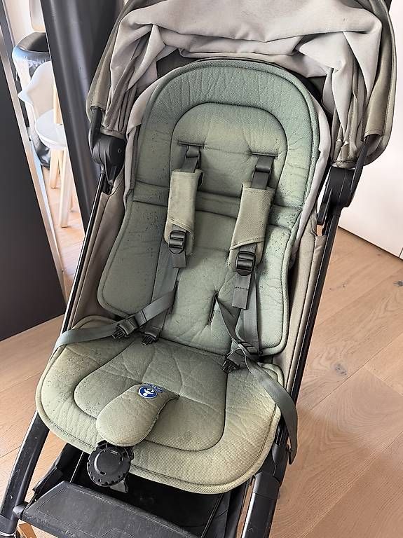 Joolz Kinderwagen: Joolz Kinderwagen (Buggy) – Gebraucht aus Ennetbürgen von Jvek 2