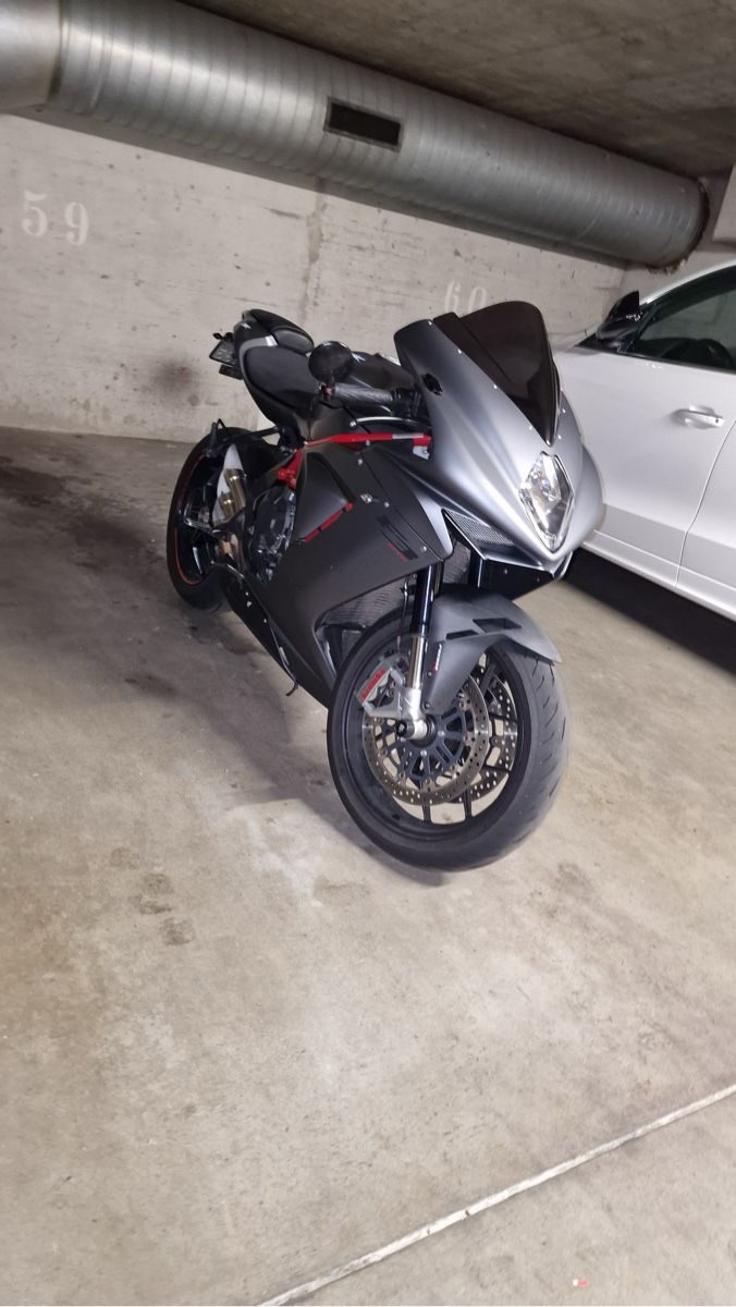 MV Agusta Altro: MV Agusta F3 – Usato da Münchenstein venduto da Fabio.T 3
