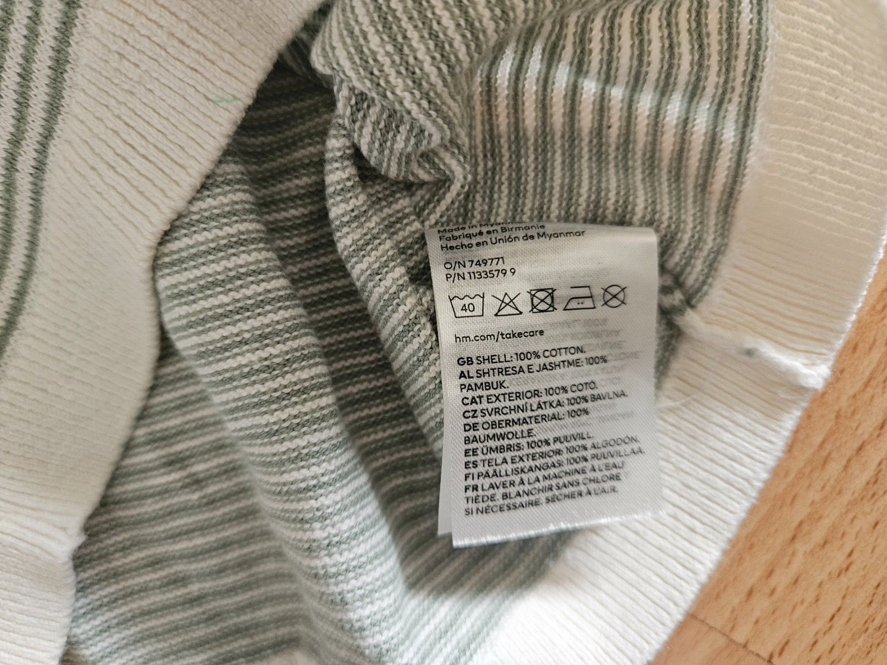 H&M Hemden, Tops & T-Shirts: Kurzes Polo-Shirt H&M 80 – Neu (gemäss Beschreibung) aus Zürich von Kris8050 3