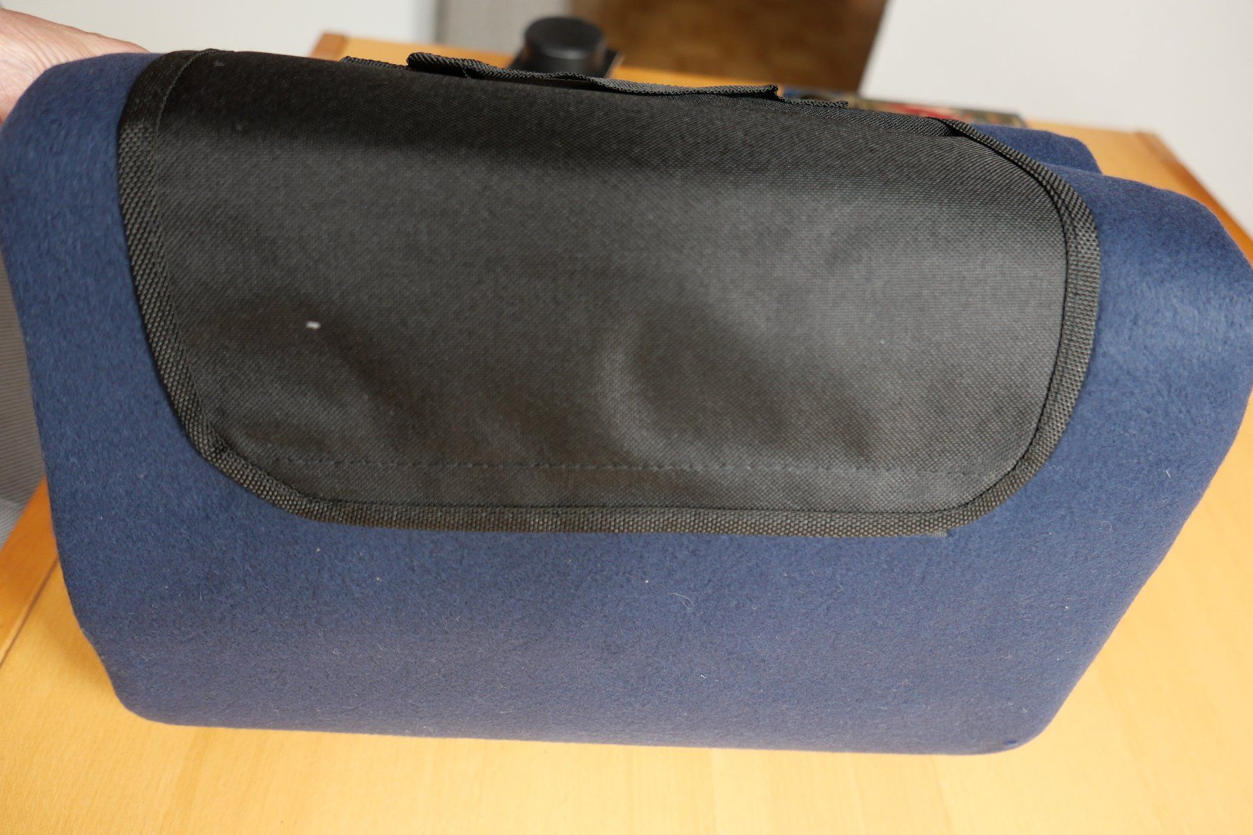 Decken: Picknickdecke 150x200 cm mit isolierendem Boden – Neu und originalverpackt aus Knonau von aic_m89h