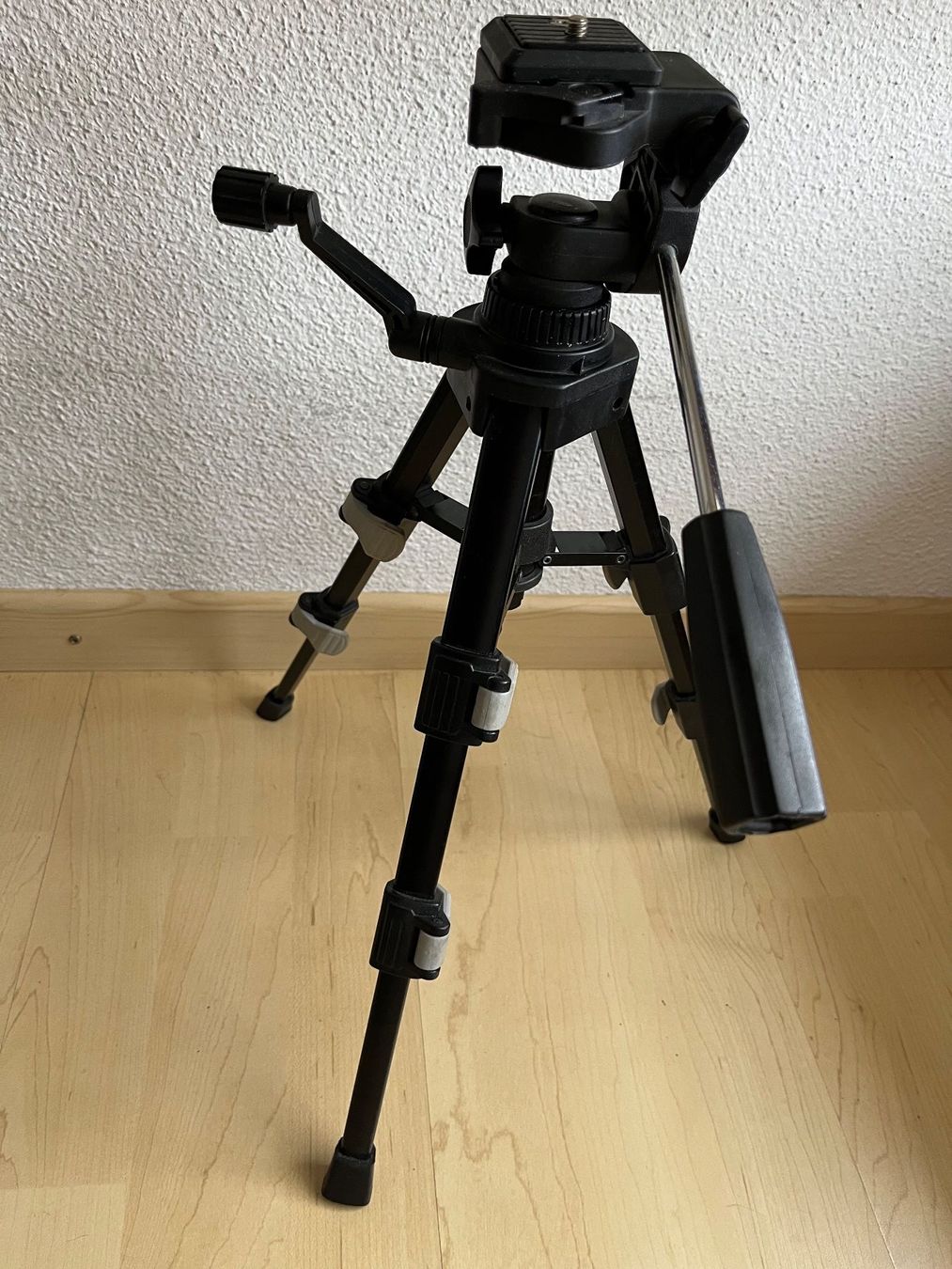Treppiedi & Teste: Carena Kamera Stativ TT-602 – Usato da Zürich venduto da Gurkis 2