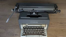 Machine à écrire Olivetti Linea 98  Vintage (à réviser)