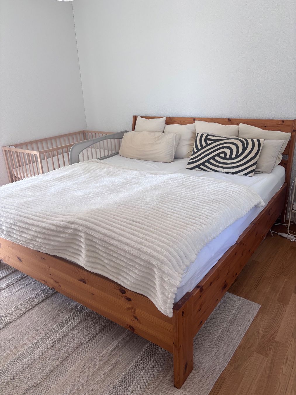 Letti: Holzbett 180x200 – Usato da Muttenz venduto da ann_2fs8