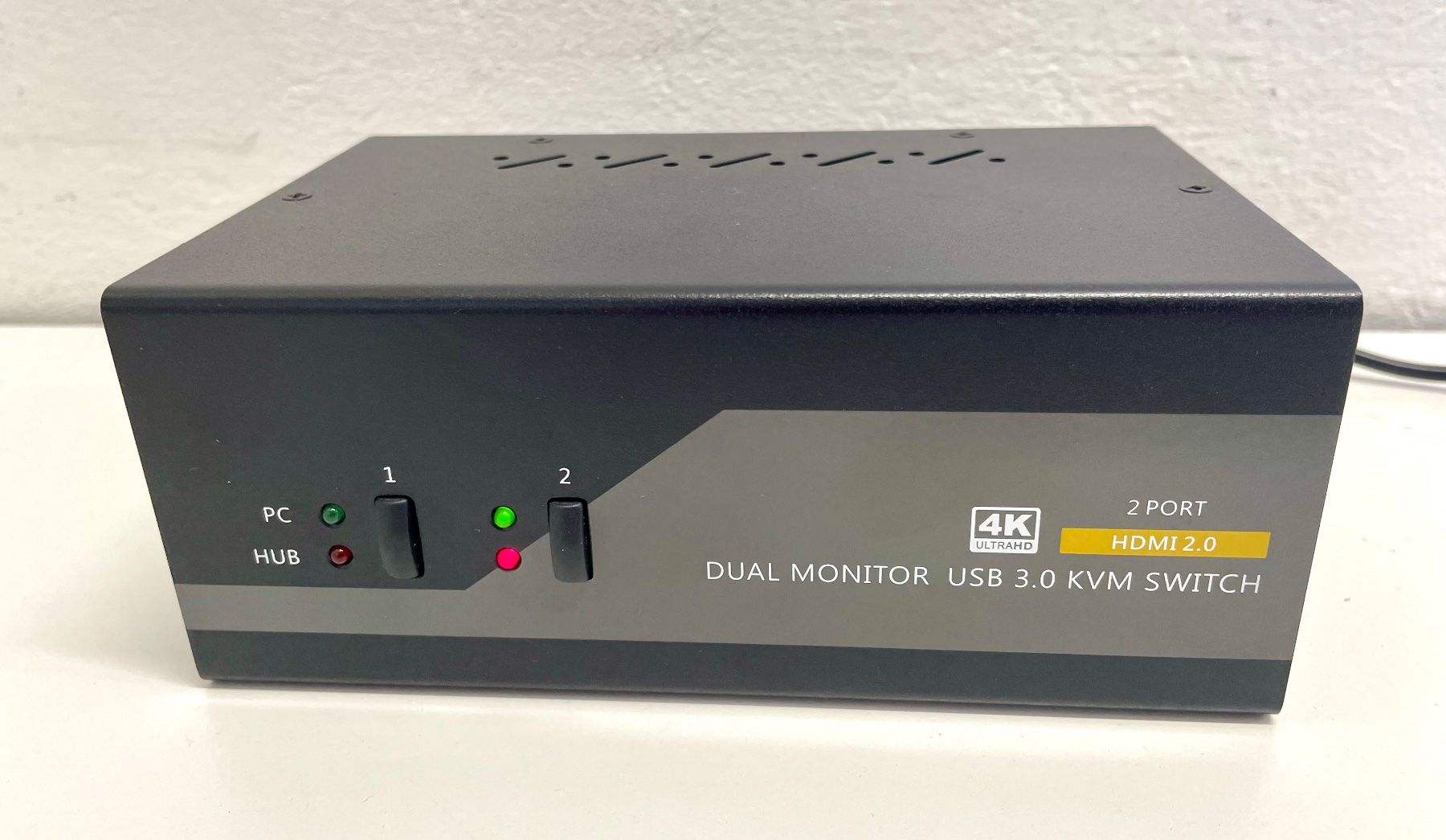 Hub & Switch: InLine KVM Desktop Switcher/4K UltraHD/HDMI 2.0 – Usato da Niederdorf venduto da LeptonAG 1