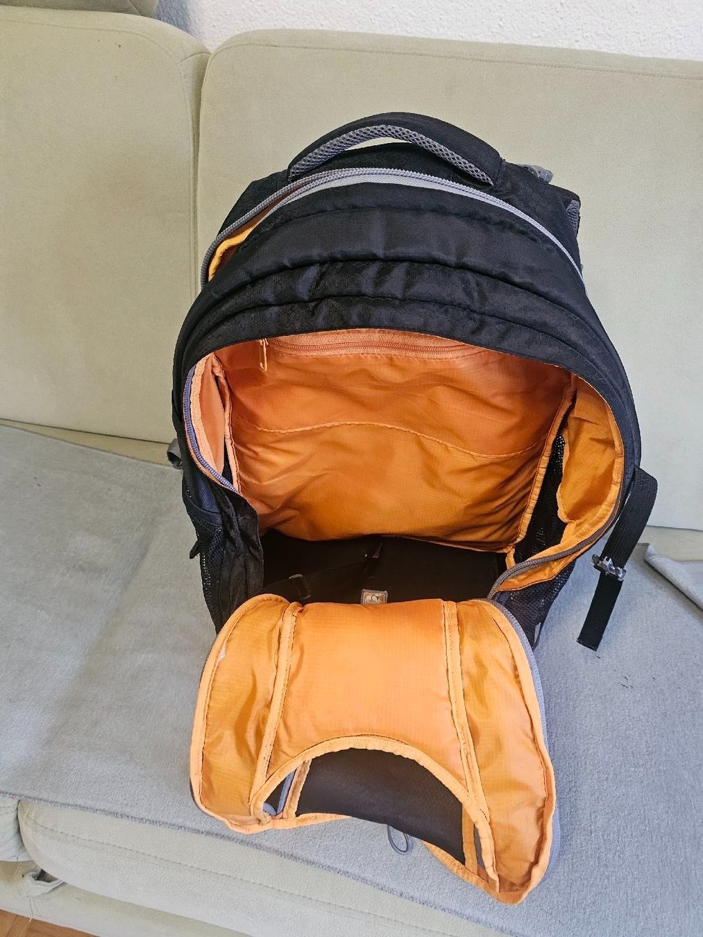 Kurgo Zaini: Kurgo Hunderucksack – Usato da Bauma venduto da Makinom 1