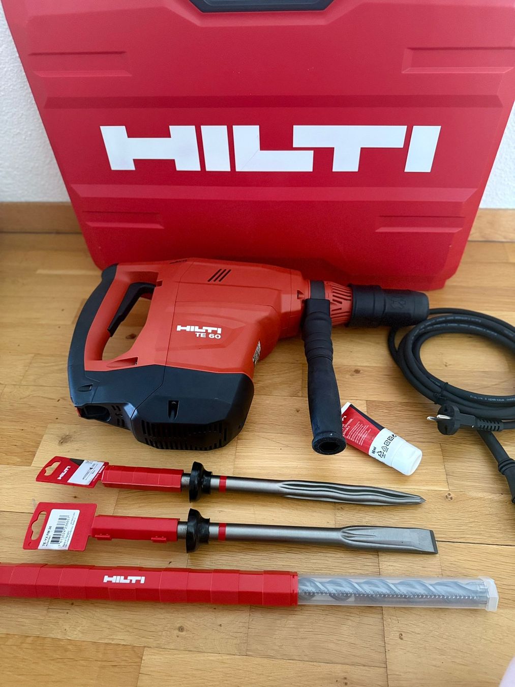 Hilti Trapani: Hilti Bohrhammer Te-60 – Nuovo e nell'imballaggio originale da Bendern venduto da Kasva-cars0571 1