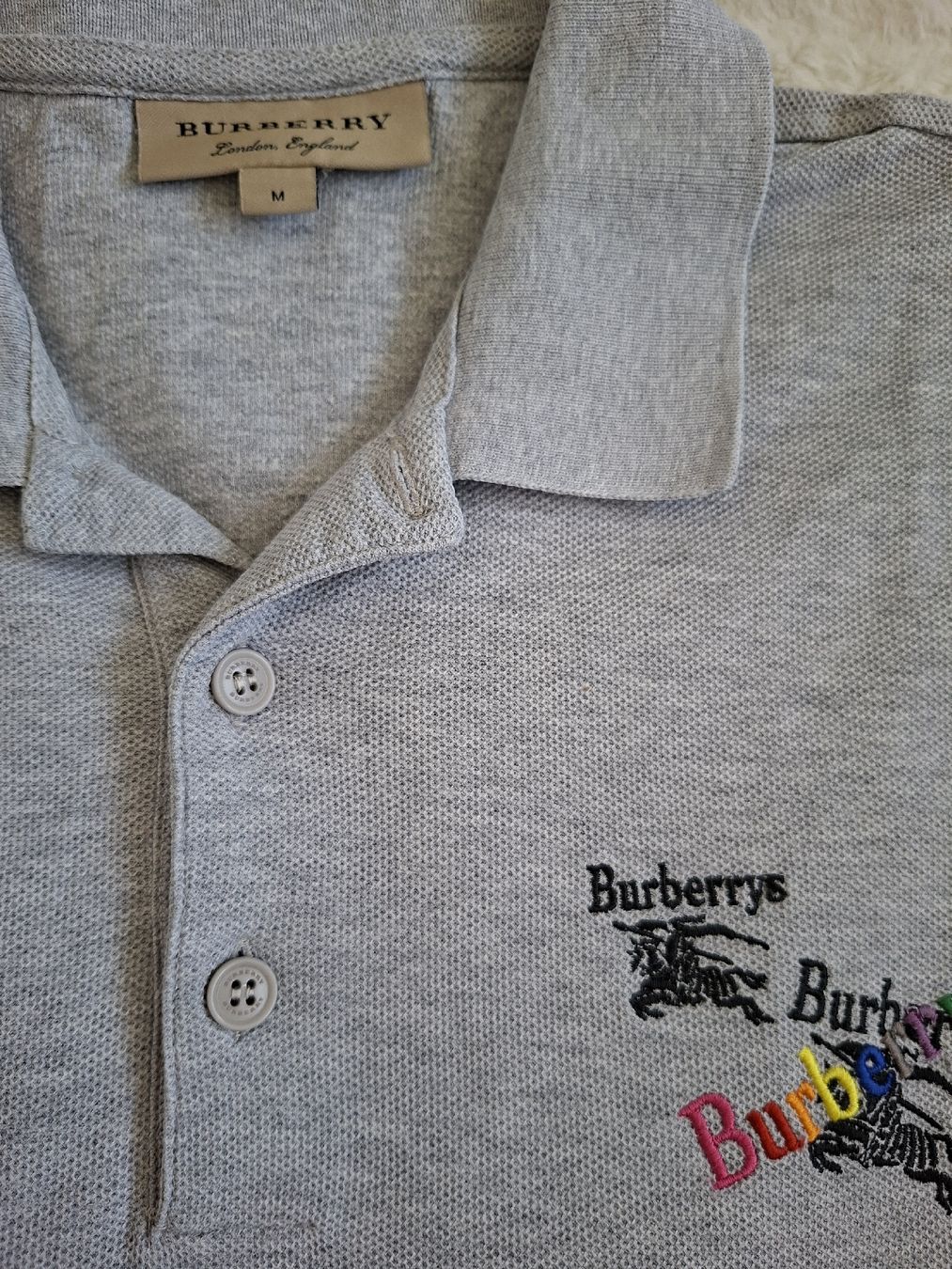 Burberry Polo-Shirts: Polo Burberry gris taille M  – Gebraucht aus Renens VD von ser_j2fn 7
