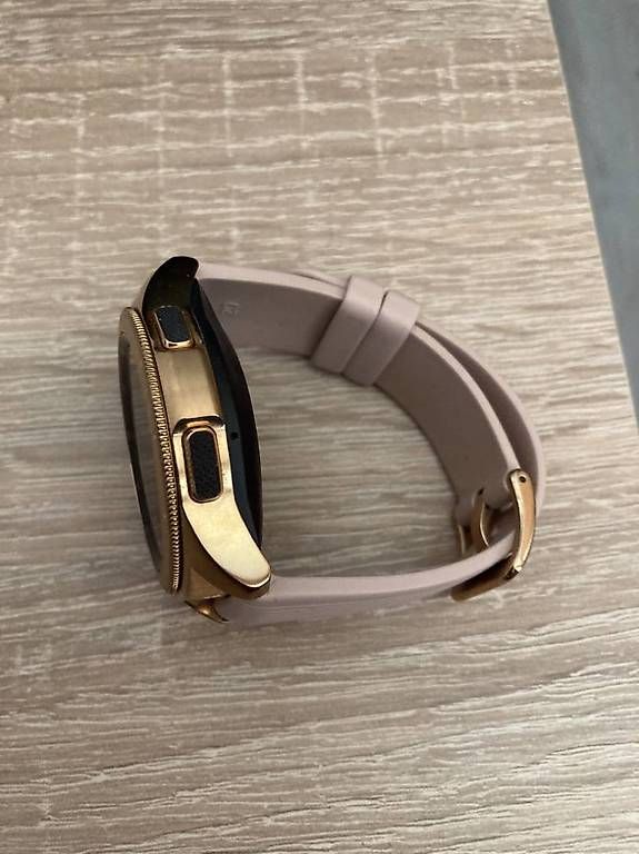 Smartwatch: Montre connectée Samsung Watch – D'occasion à Chippis par mumuc 3