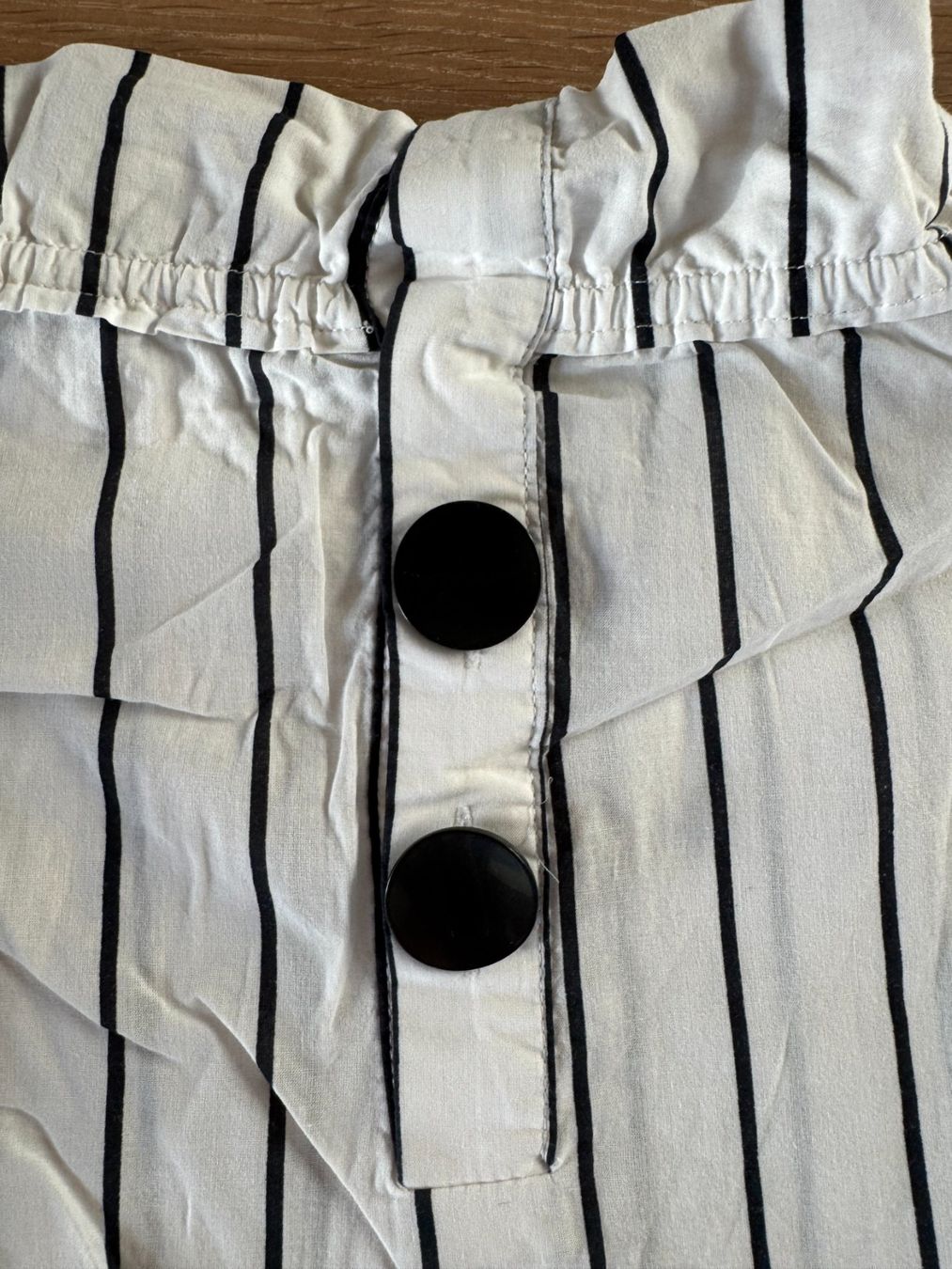 Zara Top: Blouse rayée Zara col volanté – Usato da Rossemaison venduto da Carduelis 2
