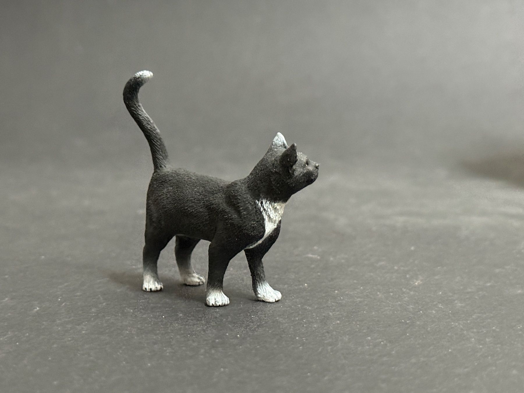 Schleich Figurines: Schleich schwarze Katze wie neu – D'occasion à Ennetbaden par mapa05 4