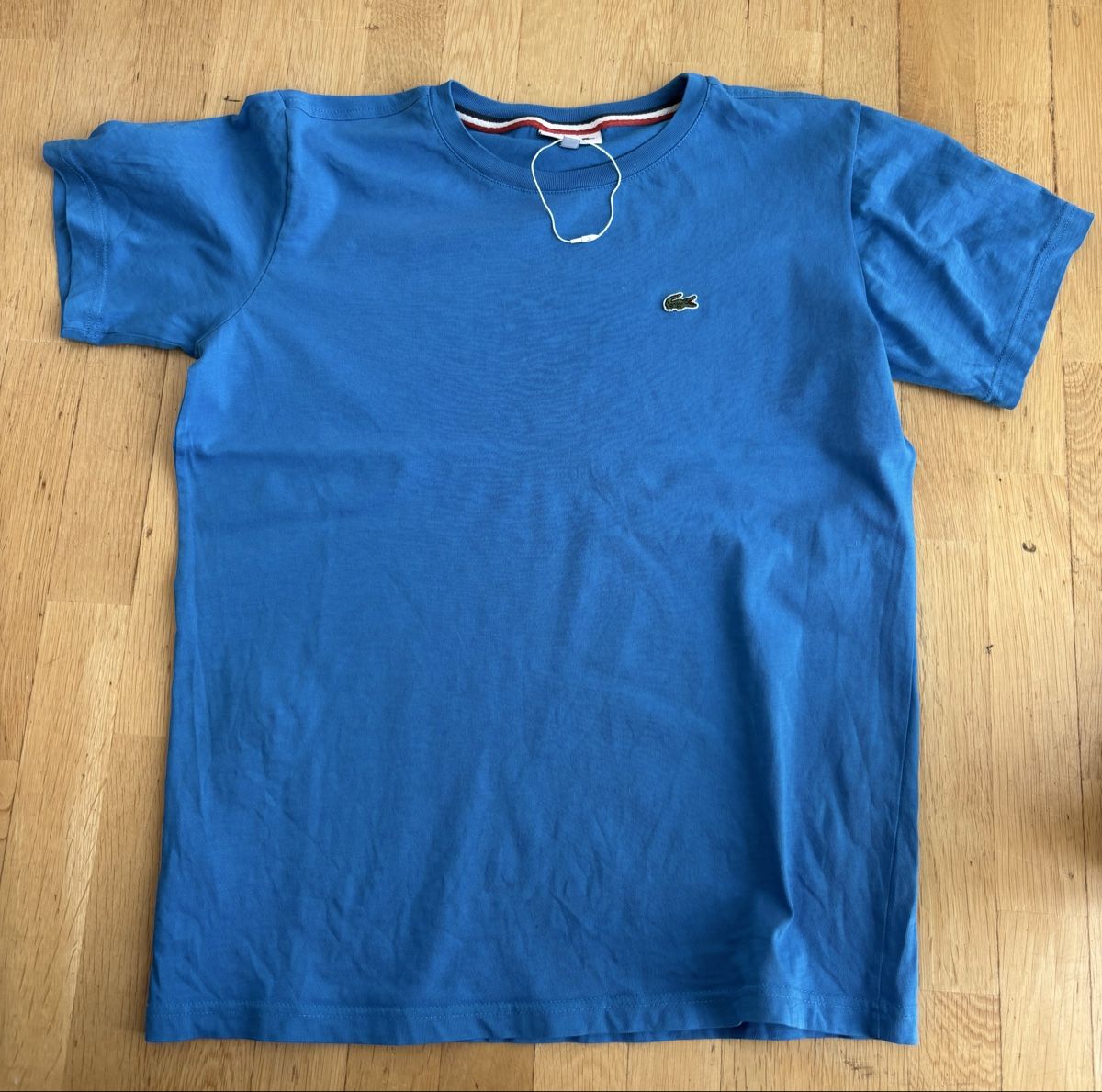 Lacoste T-Shirts: T shirt lacoste  – Neu (gemäss Beschreibung) aus Lausanne von p.r_chrstn