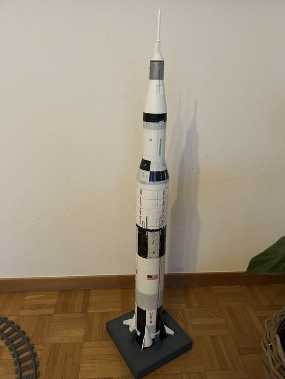 Modell Rakete Apollo 11 (Gebraucht) in Zürich für CHF 1 – nur Abholung ...