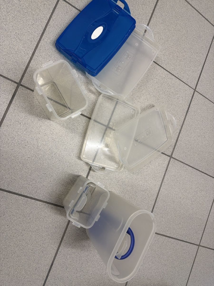 Contenitori & Simili: Tupperware Set, div. Grössen, ideal für Picknick! – Usato da Weggis venduto da Doris