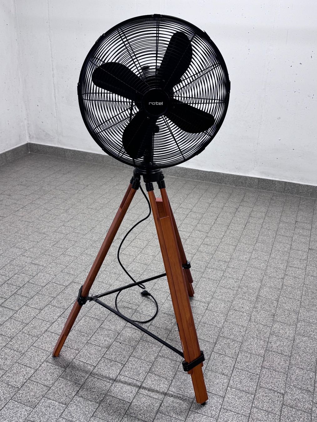 Rotel Ventilatoren: Rotel Standventilator – Gebraucht aus Rüschlikon von eth_9zzk