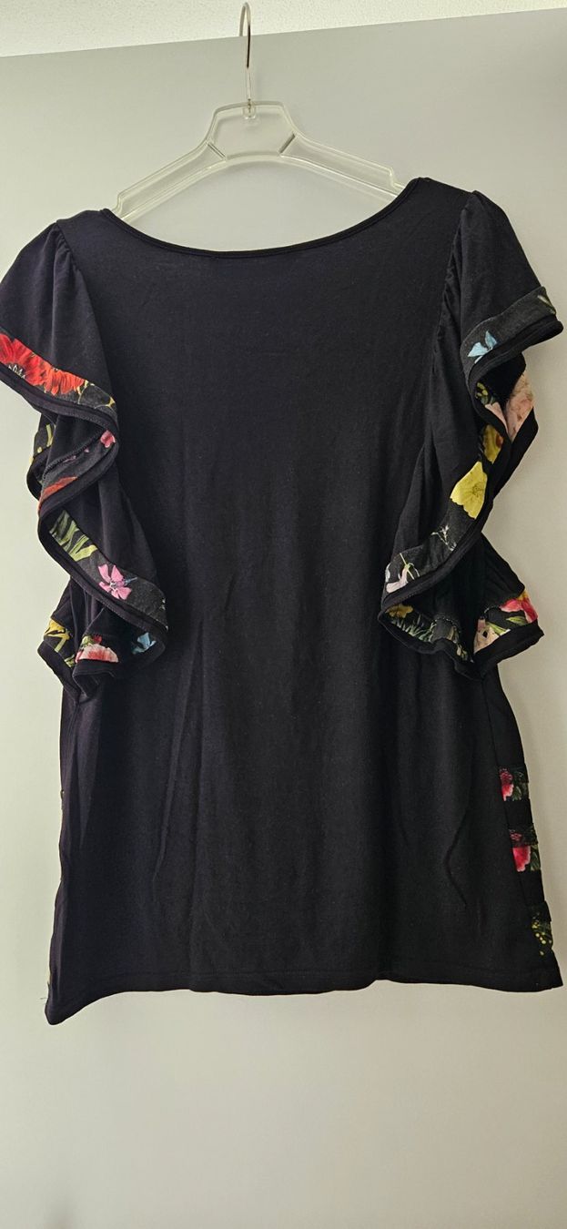 T-shirt: Desigual Oberteil M – Usato da Volketswil venduto da lullu64 2
