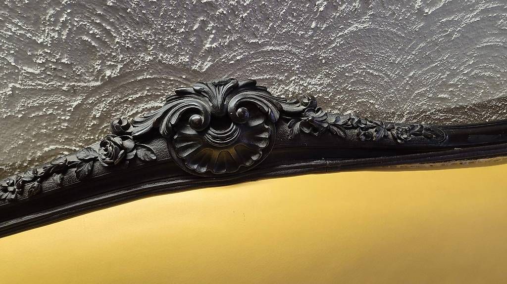 Sofas: Klassisches Sofa mit gelbem Lederbezug – Gebraucht aus Ittigen von nik_97ng 1