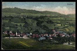 AK Stettlen, Ortsansicht mit Kirche und Feldern