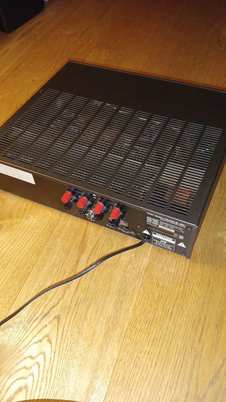 Nad Amplificatori: Preamplifier NAD 1000 – Usato da St-Cergue venduto da per_6cx5
