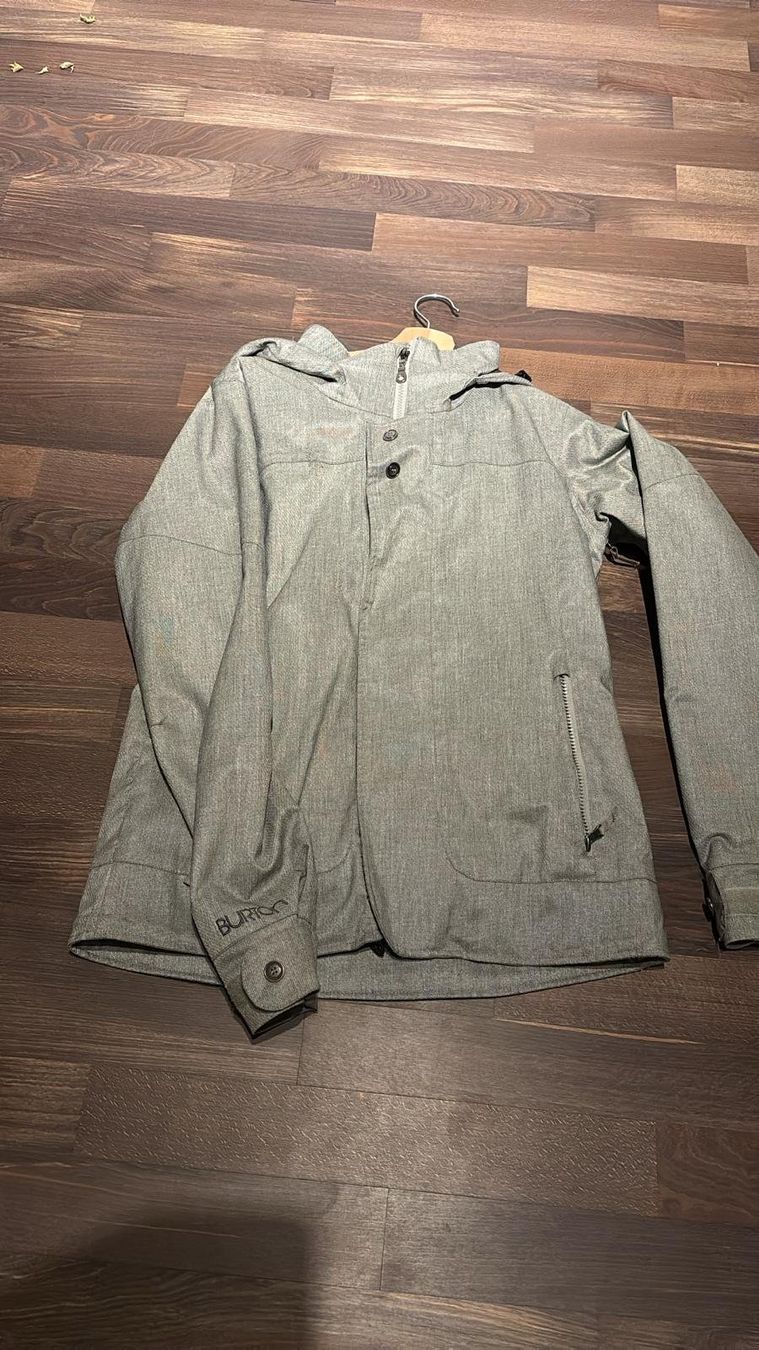 Burton Giacche: Stylische Winterjacke Burton Grösse M – Usato da Wallisellen venduto da Si_13_ 1