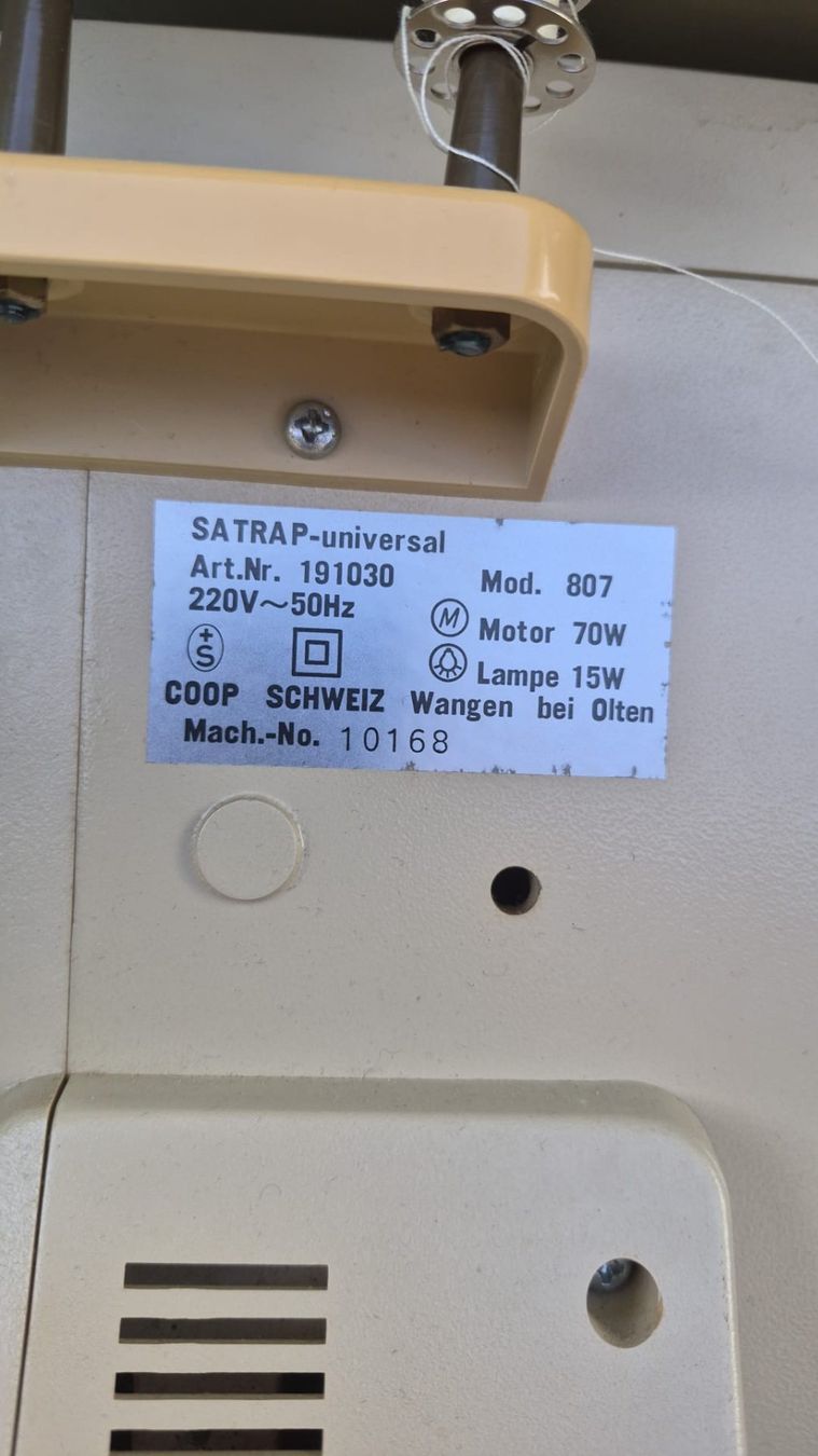 Nähmaschinen: SATRAP Nähmaschine Universal 807 mit Koffer – Gebraucht aus Egerkingen von Pascal.FL 1
