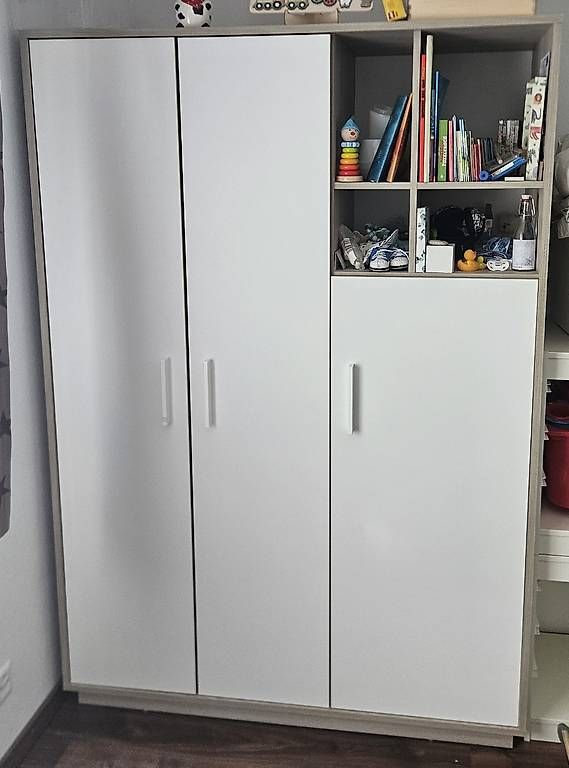 Schränke: Kleiderschrank 'Olaf' – Gebraucht aus Luzern von Klusen91 1