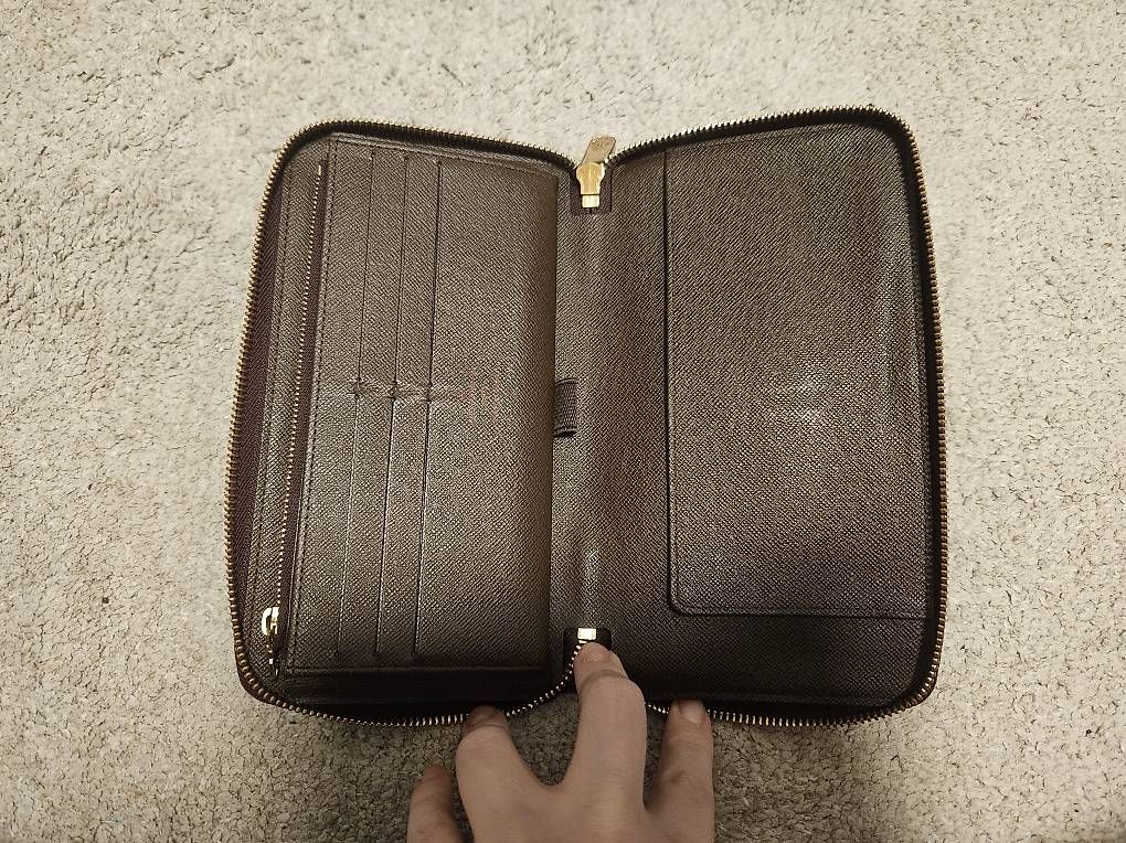 Louis Vuitton Portamonete: Louis Vuitton Zippy Organizer – Usato da Ottenbach venduto da RaRo 2