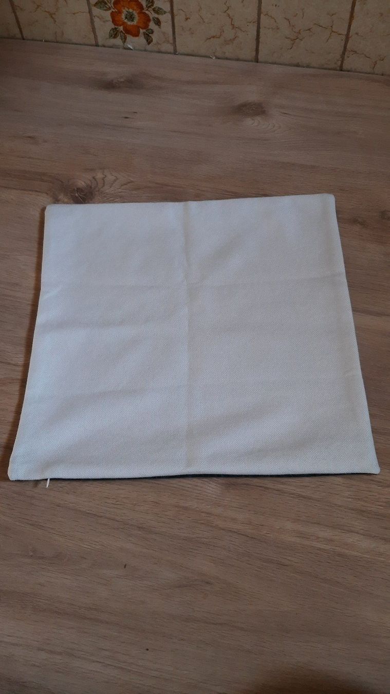 Kissen: Fourre de coussin Sakura Bunny – Neu (gemäss Beschreibung) aus Fribourg von metalhands 3