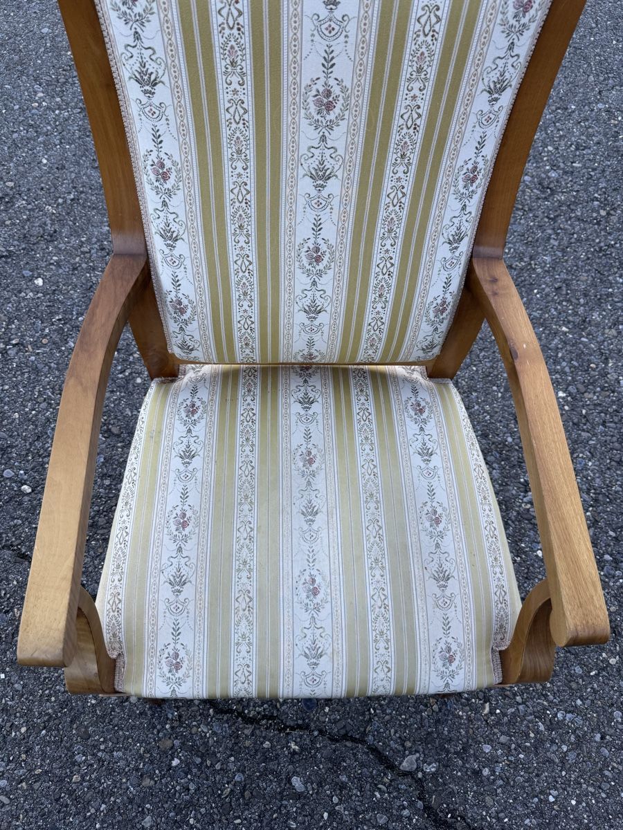 Stühle: Armlehnstuhl im Biedermeier Stil – Gebraucht aus Meisterschwanden von Scania78 2