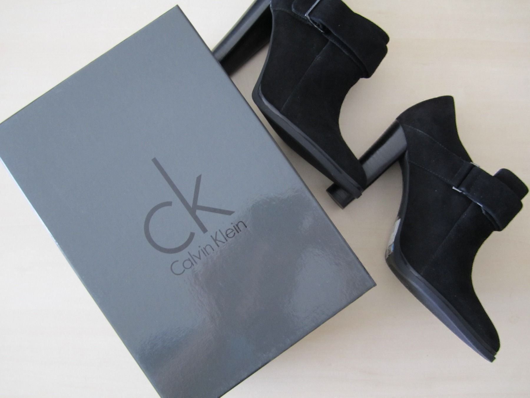 Calvin Klein Scarpe da donna: Stiefelette / Bottines de CALVIN KLEIN – Nuovo e nell'imballaggio originale da Lausanne venduto da Kmm03 5