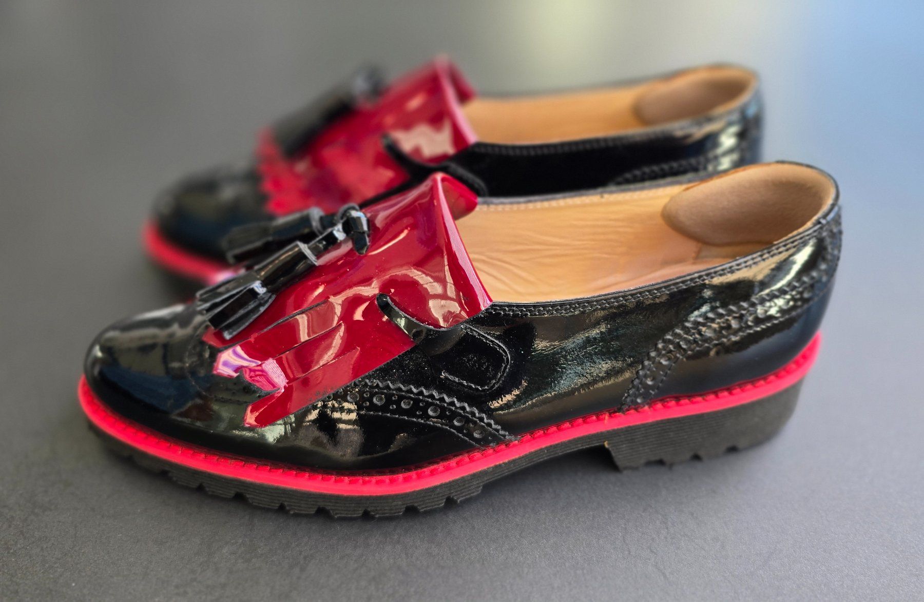 Chaussures femmes: Lackleder-Schuh – D'occasion à Zell LU par div_w55n 2