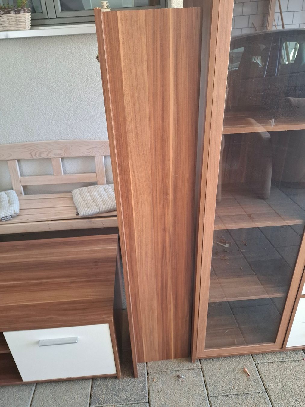 TV Möbel: Lowboard mit Glasvitrine Nussbaum weiss gebraucht – Gebraucht aus Wölflinswil von pokneto 2